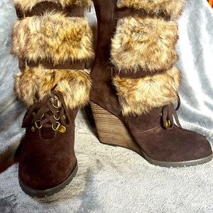 Carlos booties 7M Like new!